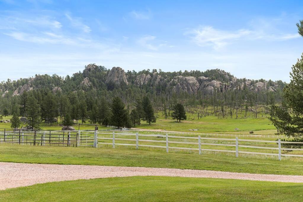 Papa'S Place On Willow Creek Custer Extérieur photo
